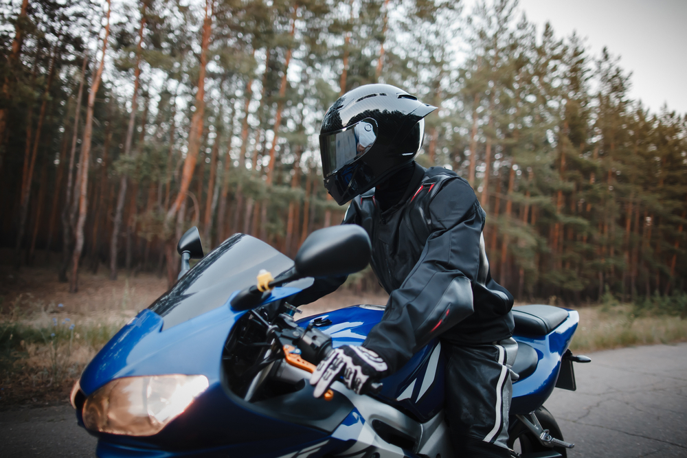 Les accessoires de protection moto : liste des plus importants